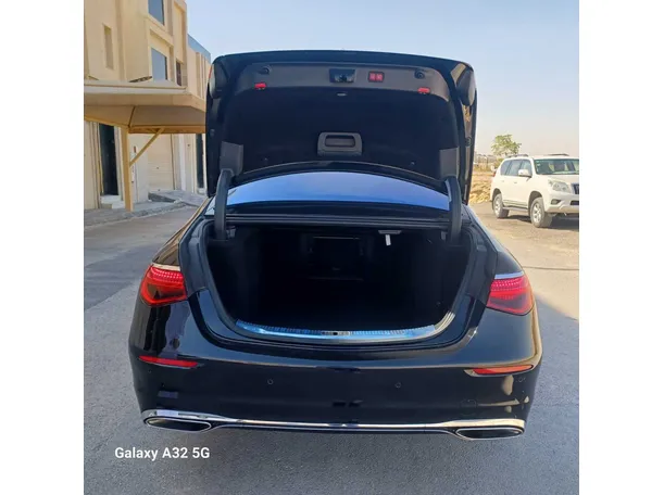 Car image 26