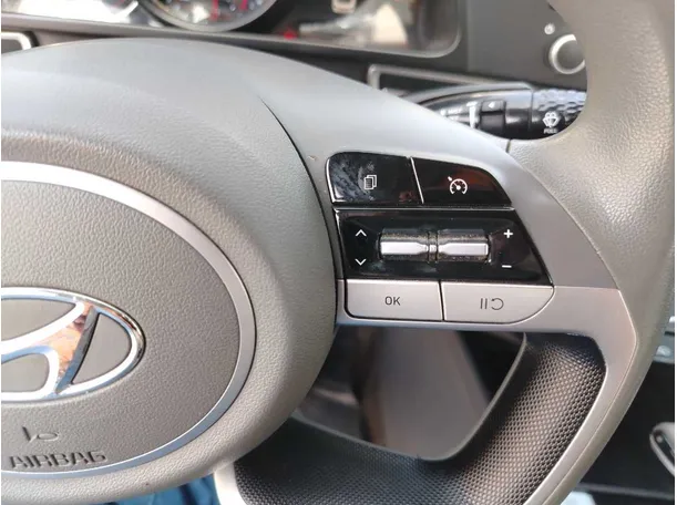 Car image 43