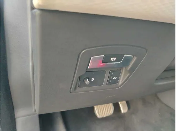 Car image 45