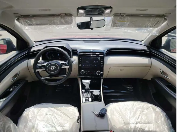 Car image 24