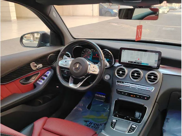 Car image 26