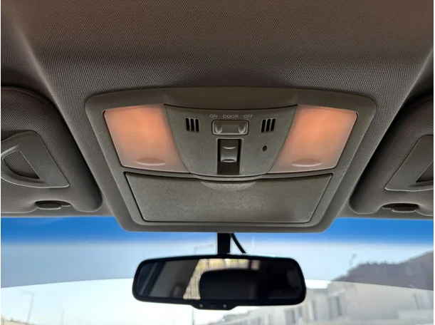 Car image 24