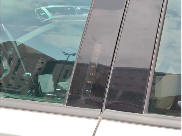 Car image 33