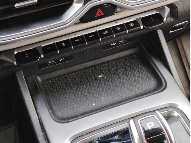 Car image 29