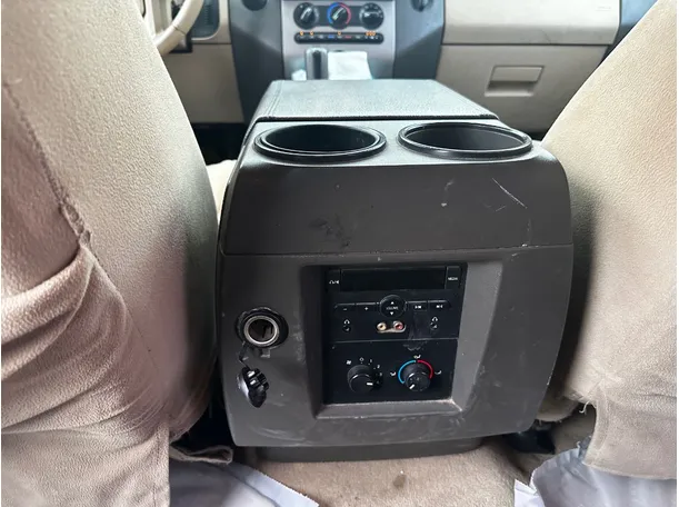 Car image 24