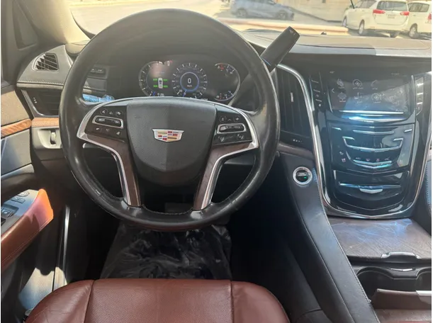 Car image 17