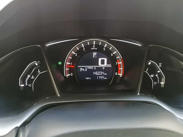 Car image 18