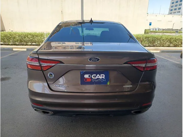Car image 7