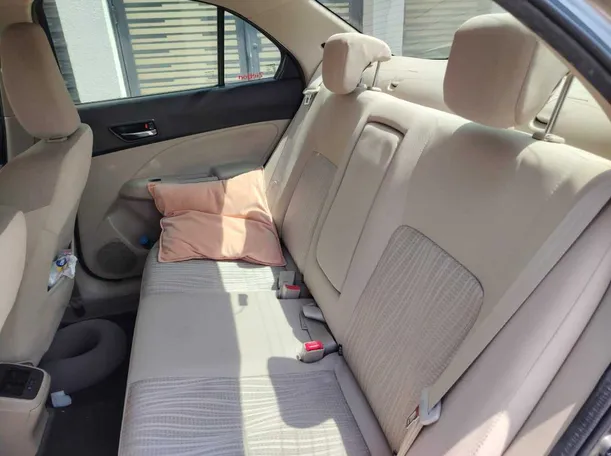 Car image 28