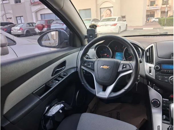 Car image 19