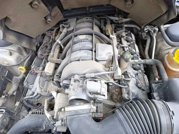 Car image 35