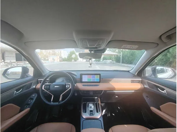 Car image 17