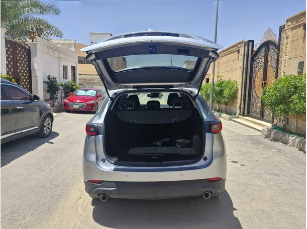 Car image 21
