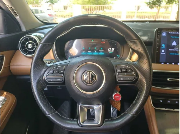 Car image 14
