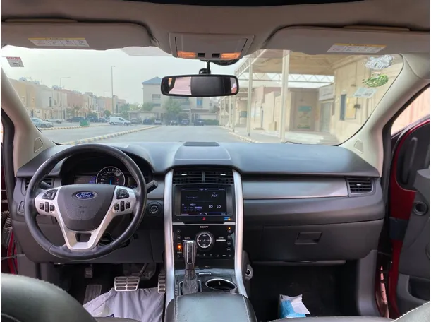 Car image 15