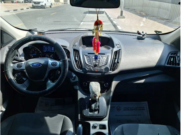 Car image 14