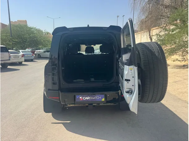 Car image 20