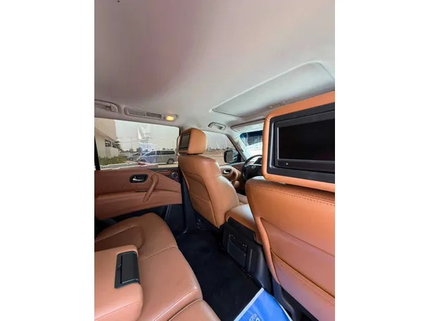 Car image 24