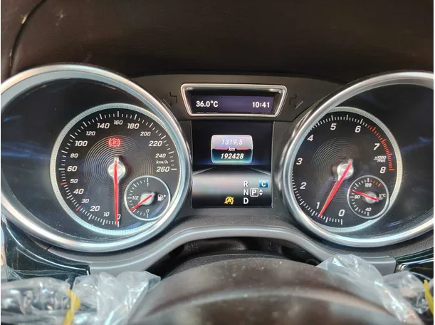 Car image 29