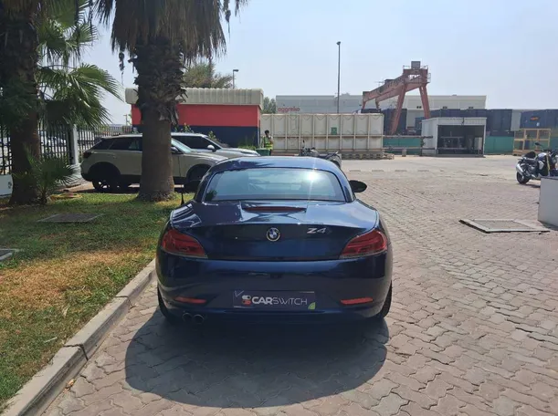 Car image 6