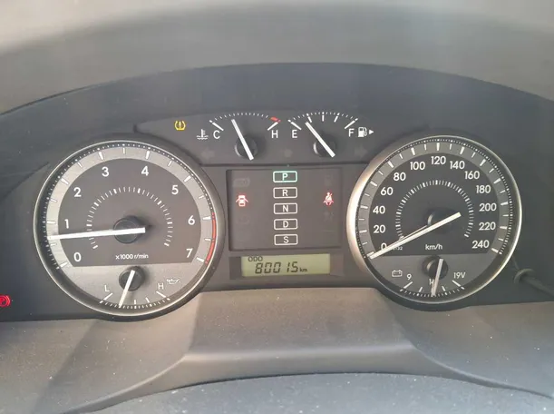 Car image 18