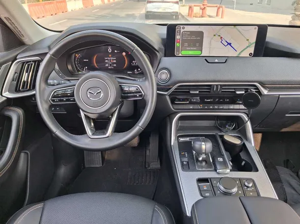 Car image 13