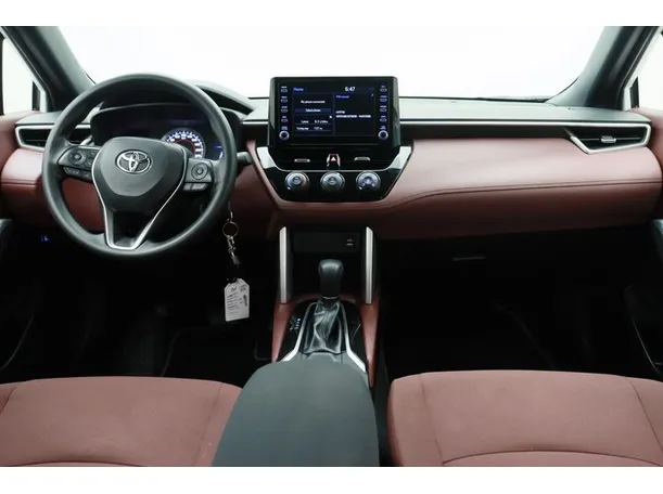 Car image 14