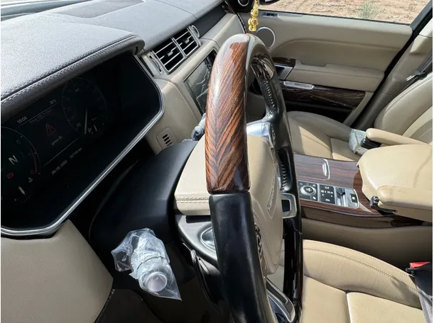 Car image 35