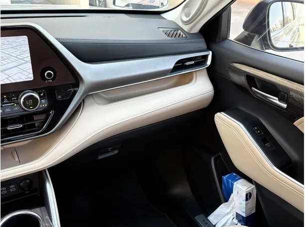 Car image 33