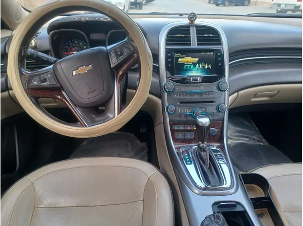 Car image 16