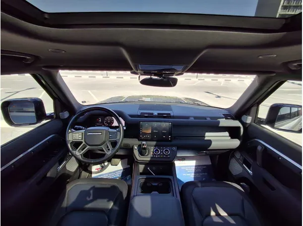 Car image 17