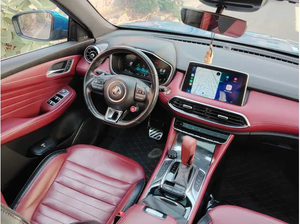 Car image 24