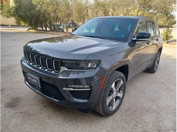 2023 Jeep Grand Cherokee in KSA