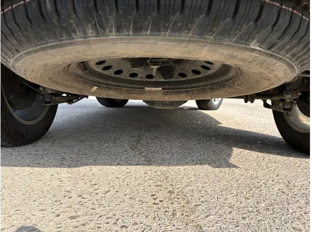 Car image 25