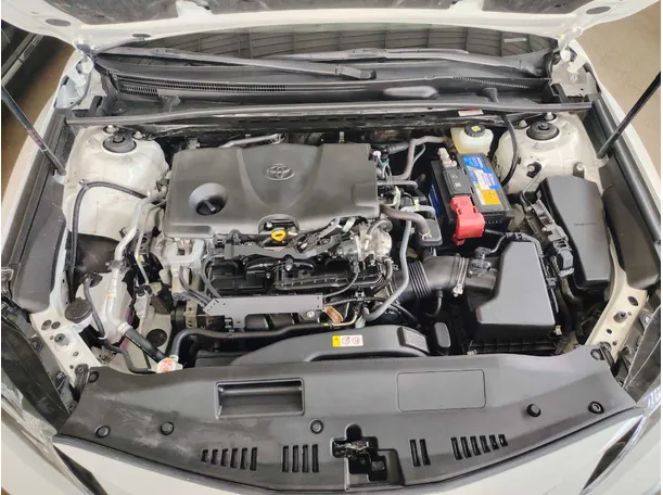 Car image 30