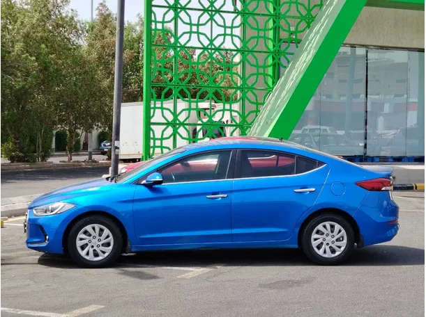 Car image 8