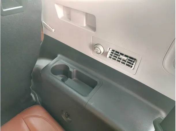 Car image 45