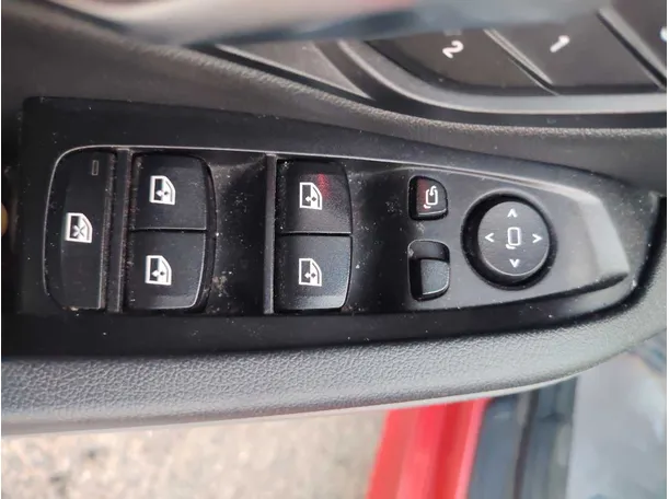Car image 31