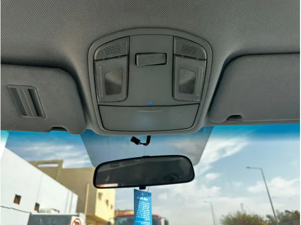Car image 23