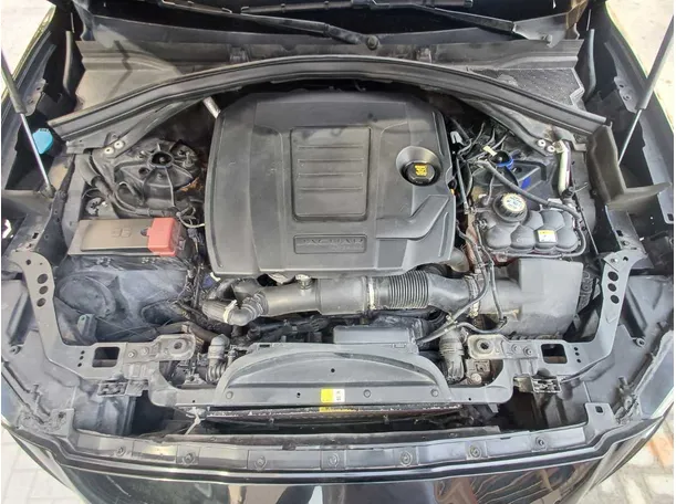 Car image 21