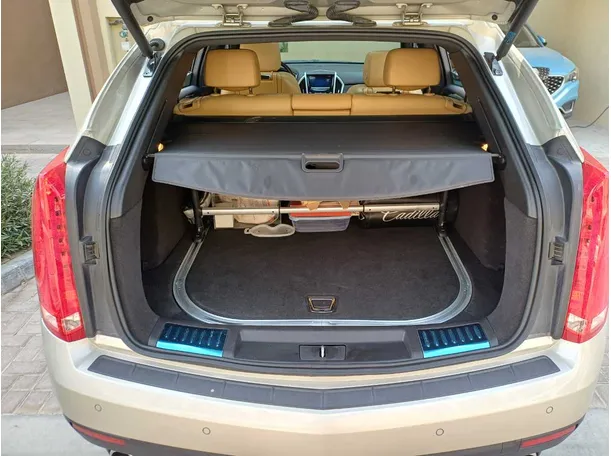 Car image 20