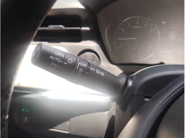 Car image 29