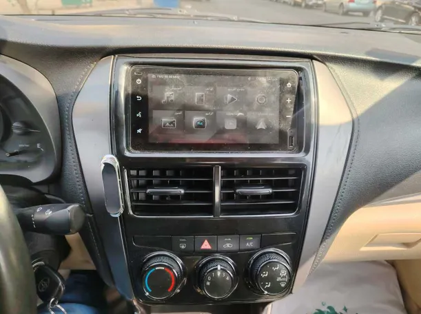 Car image 26