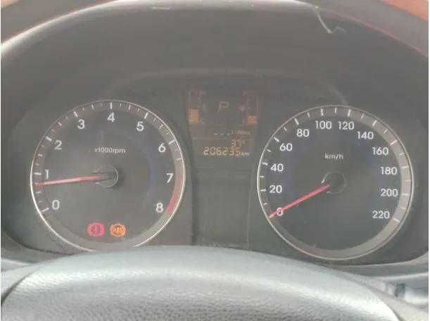 Car image 22