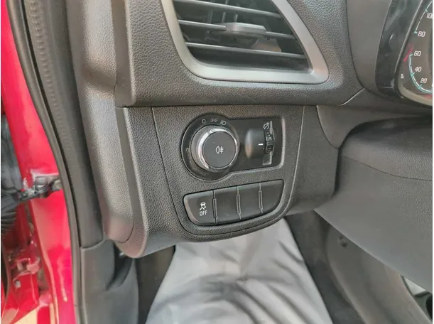 Car image 34
