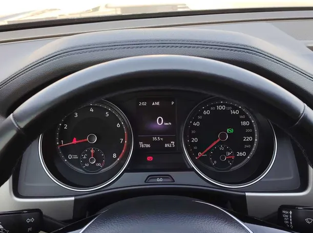 Car image 27