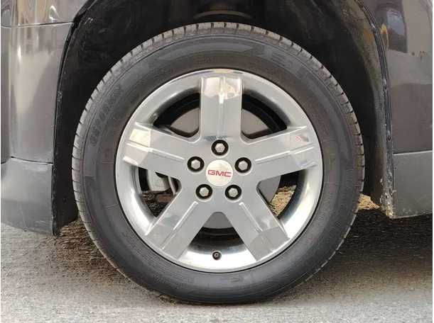 Car image 10