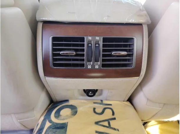 Car image 33