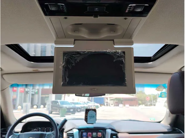 Car image 37