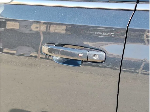 Car image 37